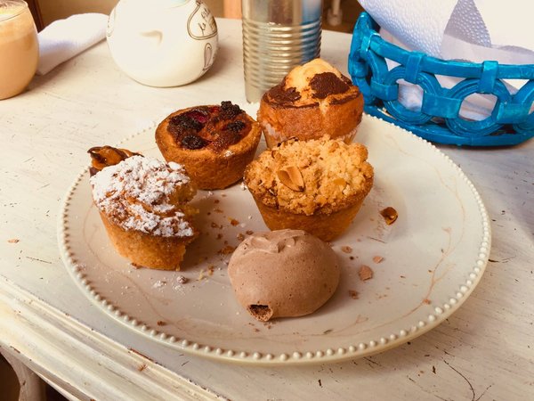 Can You Bake a Gourmet Blueberry Scone with a Lemon Glaze?